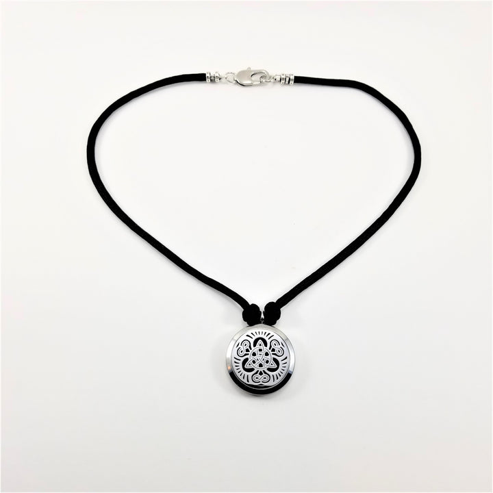 Triquetra Infinity Aromatherapy Locket 30mm