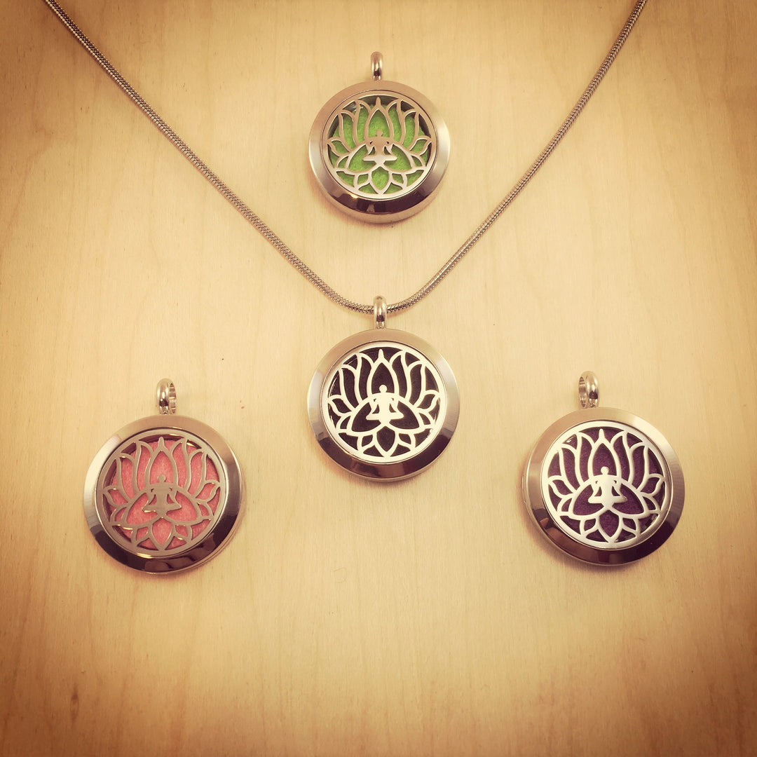 Lotus Triquetra Aromatherapy Locket 25mm